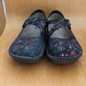 Algeria Dayna Mary Jane Nurse Shoes Size 8